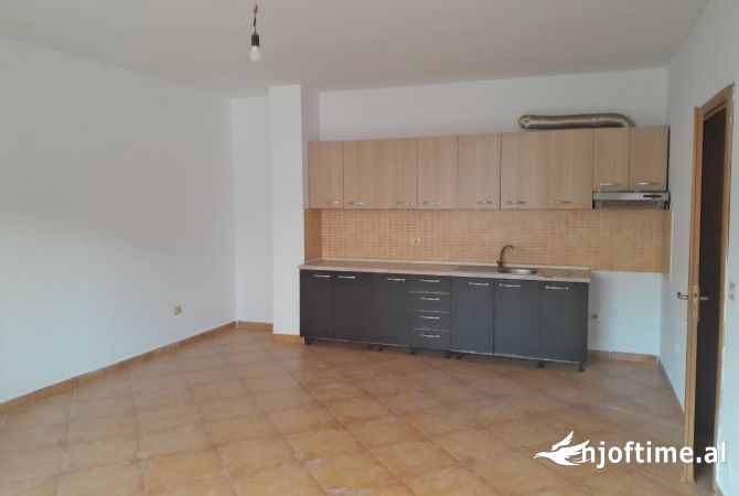 Shtepi ne shitje 2+1 ne Tirane - 131,000 Euro