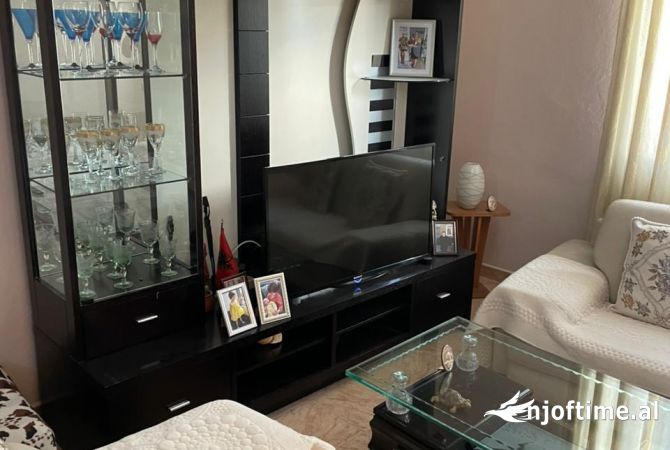 Shtepi me qera 2+1 ne Tirane - 500 Euro