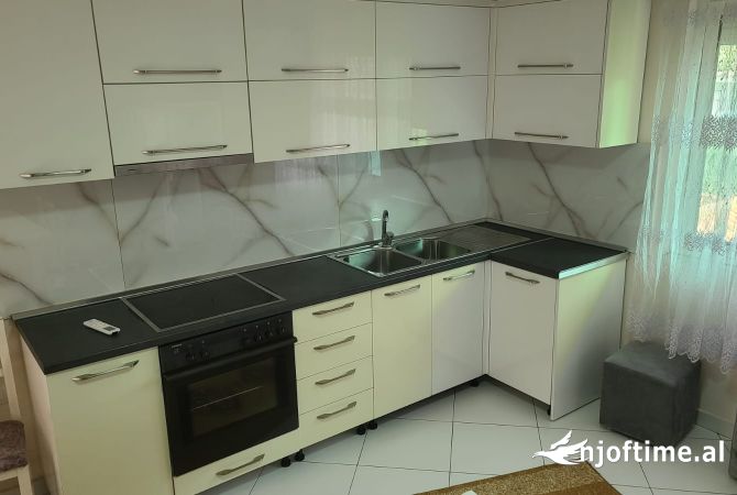 Shtepi me qera 2+1 ne Tirane - 600 Euro