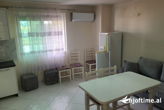 Shtepi me qera 2+1 ne Tirane - 600 Euro