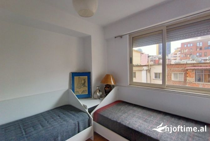 Shtepi me qera 2+1 ne Tirane - 600 Euro