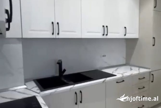 Shtepi me qera 2+1 ne Tirane - 600 Euro