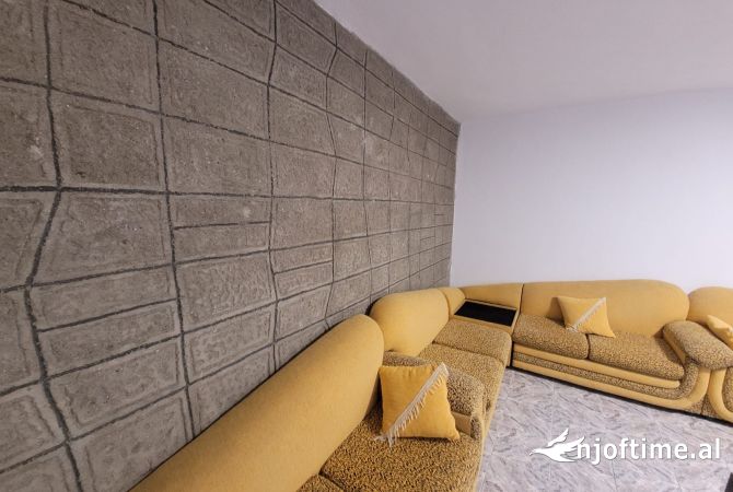 Shtepi me qera 2+1 ne Tirane - 500 Euro