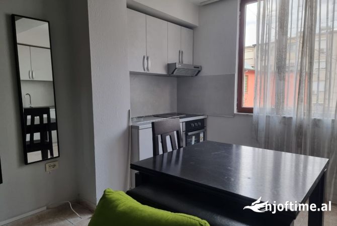 Shtepi me qera 1+1 ne Tirane - 450 Euro