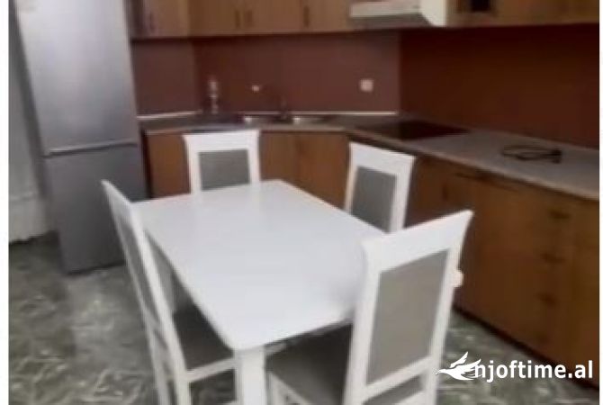 Shtepi me qera 2+1 ne Tirane - 500 Euro