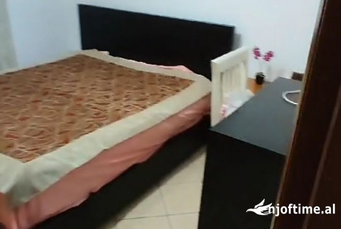 Shtepi me qera Shtepi Private ne Tirane, 2+1, Mobilimi E mobiluar, Pagesa 600  Euro.