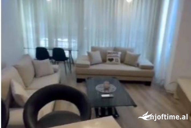 Shtepi me qera 2+1 ne Tirane - 850 Euro