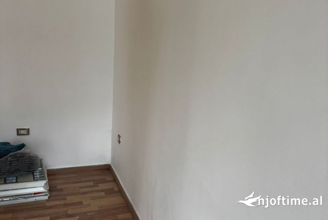 Ambient biznesi me qera 1+1 ne Tirane - 3,000 Euro