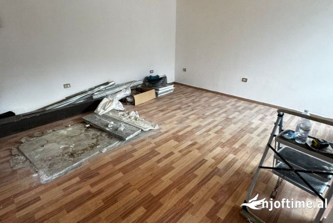 Ambient biznesi me qera 1+1 ne Tirane - 3,000 Euro