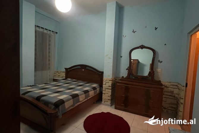 Shtepi me qera Apartament ne Tirane, 1+1, Mobilimi E mobiluar, Pagesa 500  Euro.
