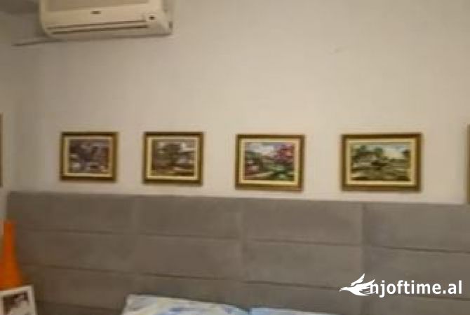 Shtepi ne shitje Apartament ne Tirane, 2+1, Mobilimi E mobiluar, Pagesa 260,000  Euro.