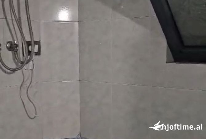 Shtepi me qera Shtepi Private ne Tirane, 1+1, Mobilimi E mobiluar, Pagesa 250  Euro.