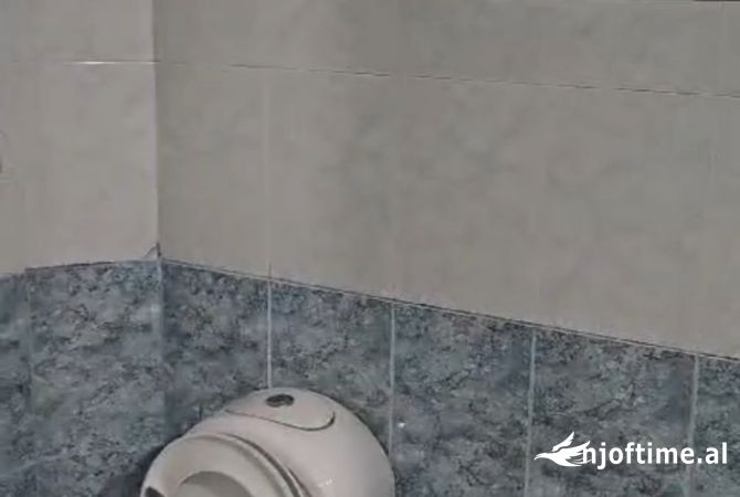 Shtepi me qera Shtepi Private ne Tirane, 1+1, Mobilimi E mobiluar, Pagesa 250  Euro.