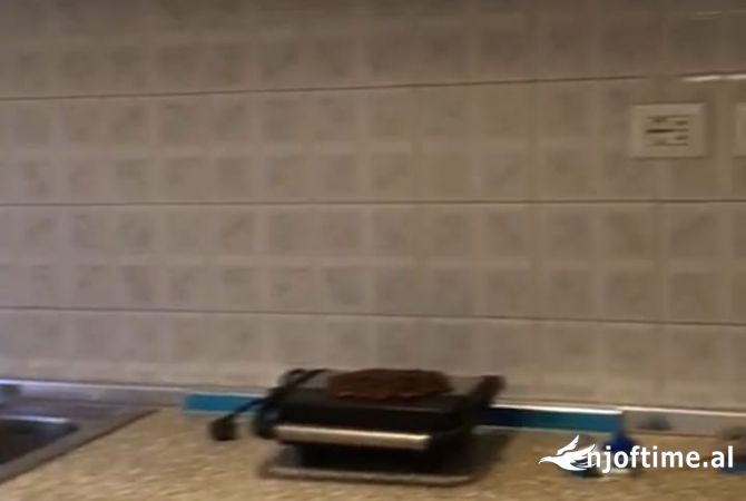 Shtepi me qera Apartament ne Tirane, 3+1, Mobilimi E mobiluar, Pagesa 530  Euro.