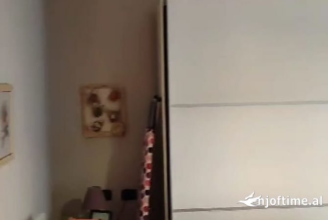 Shtepi me qera Apartament ne Tirane, 2+1, Mobilimi E mobiluar, Pagesa 900  Euro.