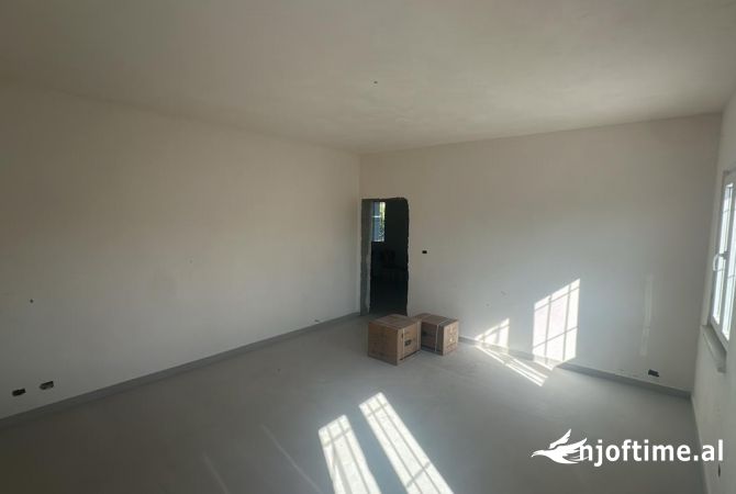 Shtepi me qera 2+1 ne Tirane - 350 Euro