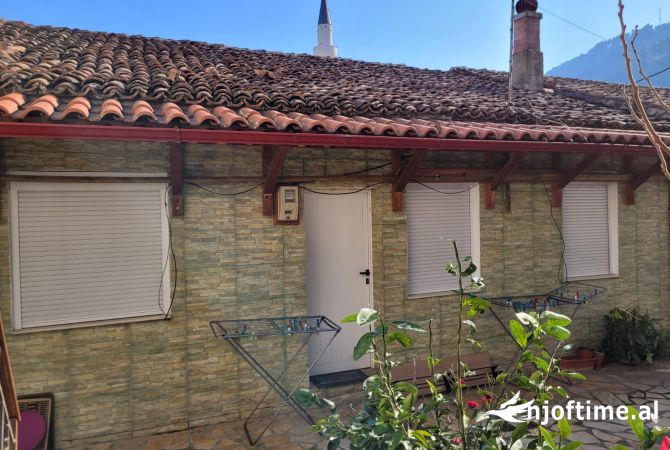 Shtepi ne shitje 1+1 ne Berat - 65,000 Euro