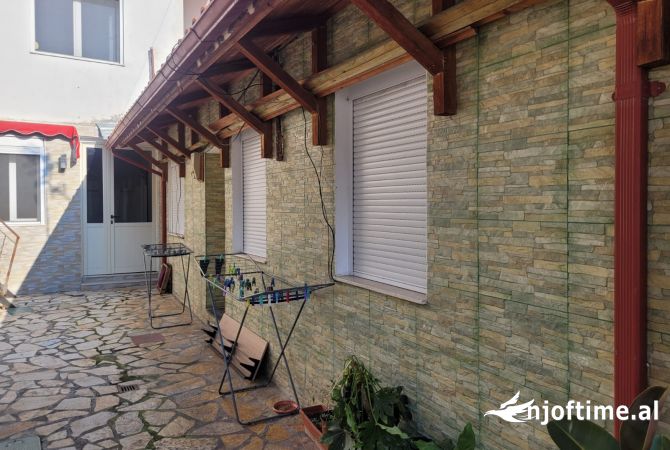 Shtepi ne shitje 1+1 ne Berat - 65,000 Euro