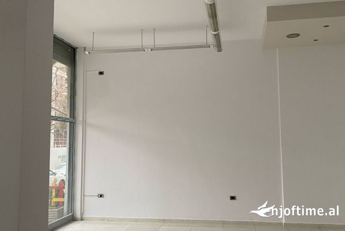 💥Astir Tek Vila L Jepet nje Super Ambient Biznesi me Qera.