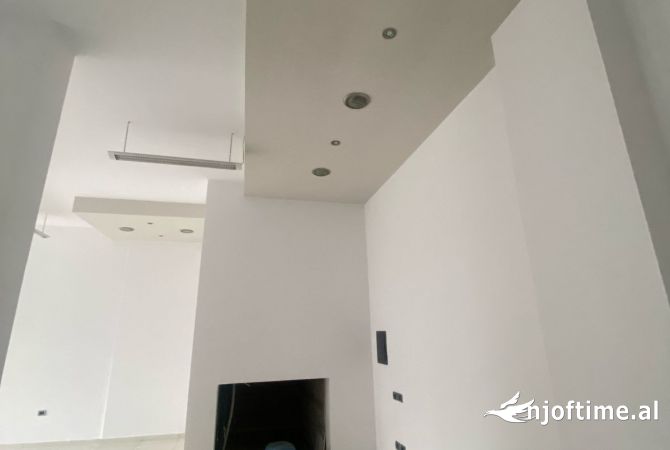 Ambient biznesi me qera 1+1 ne Tirane - 700 Euro