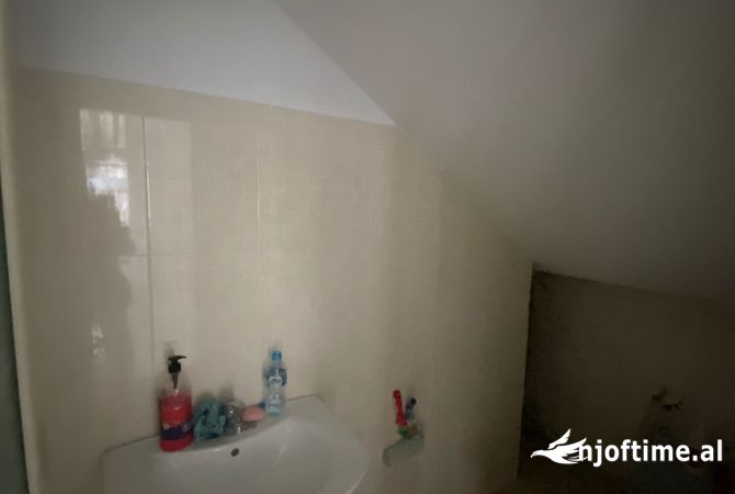 Ambient biznesi me qera 1+1 ne Tirane - 700 Euro