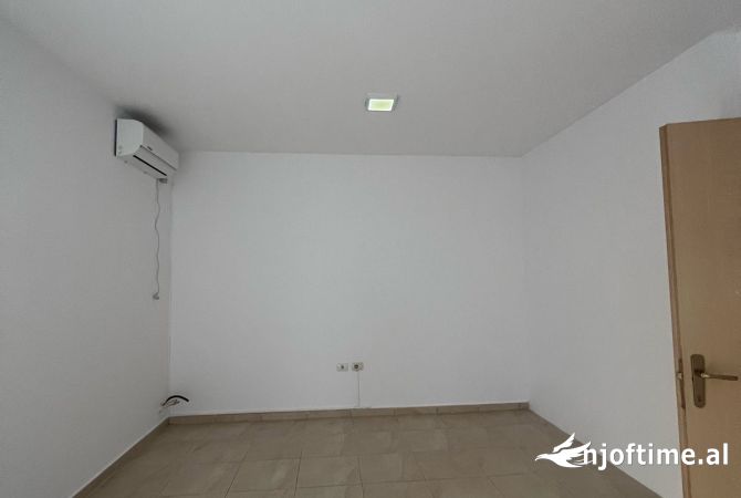 Ambient biznesi me qera 1+1 ne Tirane - 1,000 Euro