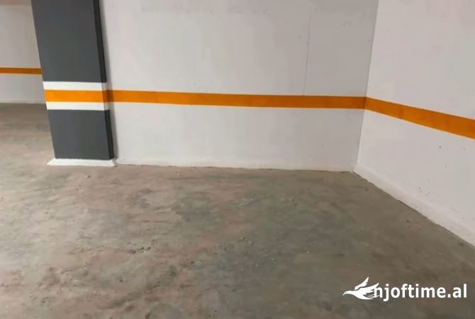 Ambient biznesi ne shitje 4+1 ne Tirane - 30,000 Euro