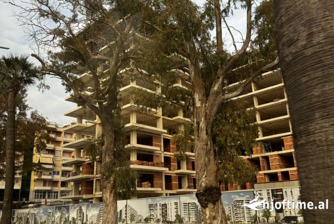 Shtepi ne shitje Apartament ne Vlore, 2+1, Mobilimi Bosh, pa mobiluar, Pagesa 359,100  Euro.