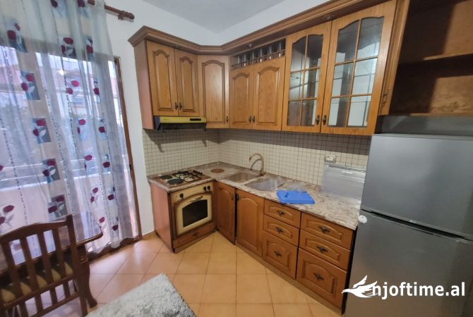 Shtepi me qera 2+1 ne Tirane - 350 Euro