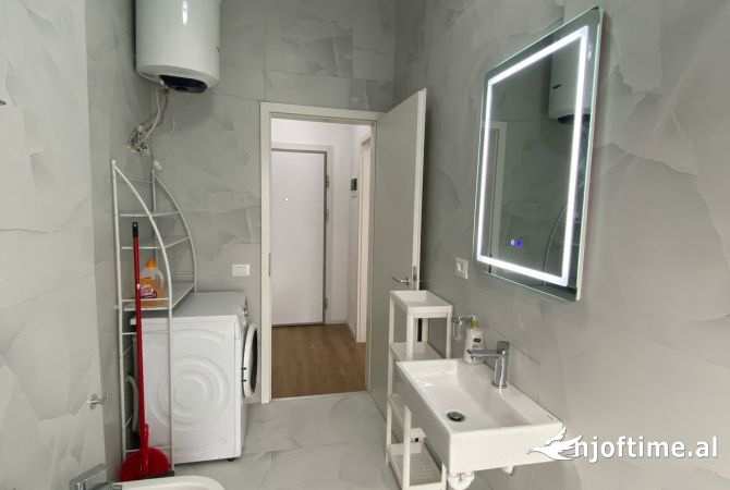 Shtepi me qera Apartament ne Tirane, 1+1, Mobilimi E mobiluar, Pagesa 400  Euro.