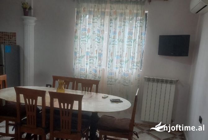 Shtepi me qera 3+1 ne Tirane - 450 Euro