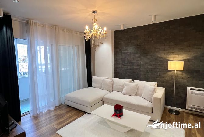 Shtepi ne shitje 1+1 ne Tirane - 250,000 Euro
