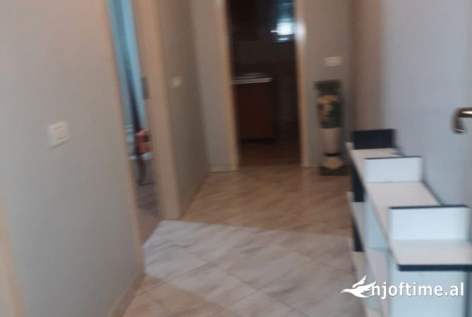 Shtepi me qera Shtepi Private ne Tirane, 2+1, Mobilimi E mobiluar, Pagesa 350  Euro.