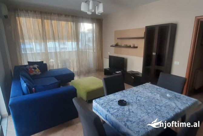 Shtepi me qera Apartament ne Tirane, 2+1, Mobilimi E mobiluar, Pagesa 650  Euro.