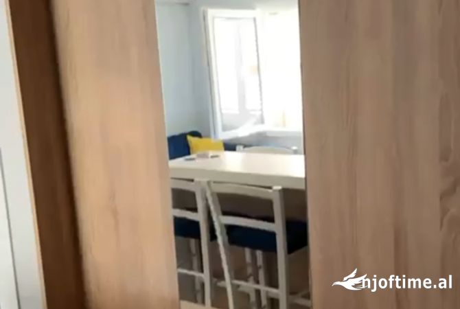 Shtepi me qera Apartament ne Tirane, 1+1, Mobilimi E mobiluar, Pagesa 650  Euro.