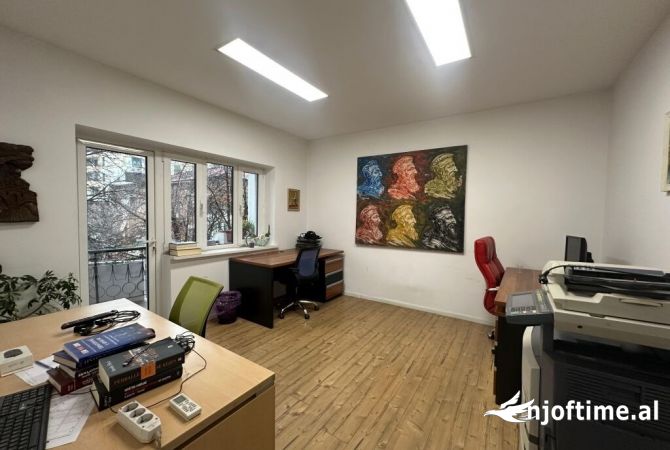 💥Jepet Super Ambient me Qera per Zyra tek Rruga Sami Frasheri.