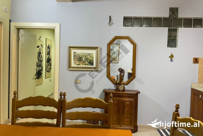 Shtepi me qera Apartament ne Tirane, 1+1, Mobilimi E mobiluar, Pagesa 550  Euro.