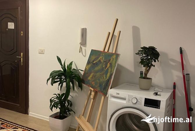 Shtepi me qera Apartament ne Tirane, 1+1, Mobilimi E mobiluar, Pagesa 600  Euro.