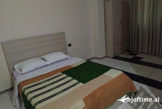Shtepi me qera Garsoniere ne Tirane - 250 Euro