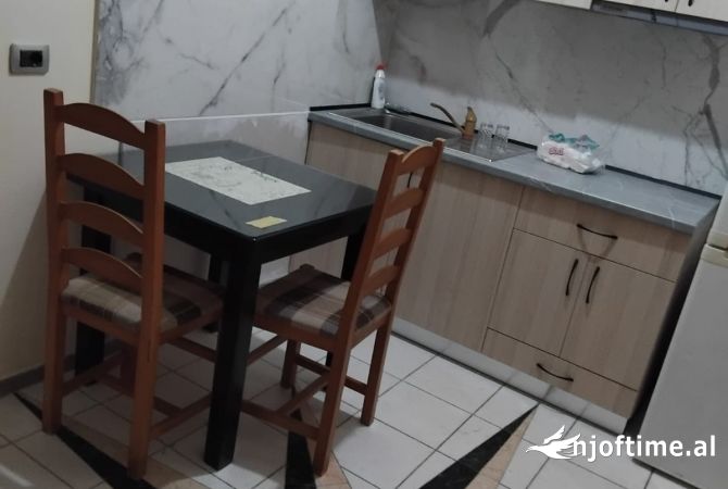 Shtepi me qera Garsoniere ne Tirane - 250 Euro