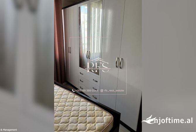 Shtepi ne shitje Apartament ne Tirane, 2+1, Mobilimi E mobiluar, Pagesa 110,000  Euro.