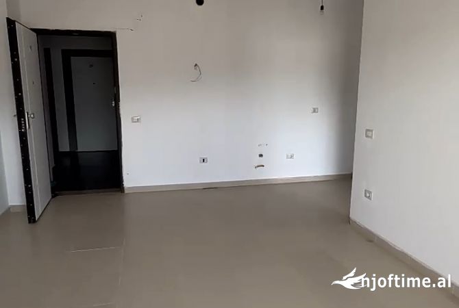 Shtepi ne shitje Apartament ne Lezhe, 1+1, Mobilimi Bosh, pa mobiluar, Pagesa 72,600  Euro.