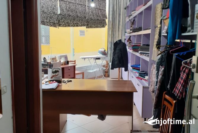 Ambiente Commerciale in Vendita 1+1 a Alessio - 30,000 Euro