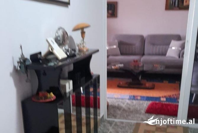 Shtepi me qera 2+1 ne Tirane - 600 Euro