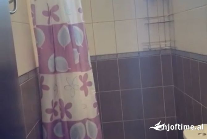 Shtepi me qera Shtepi Private ne Tirane, 1+1, Mobilimi E mobiluar, Pagesa 350  Euro.