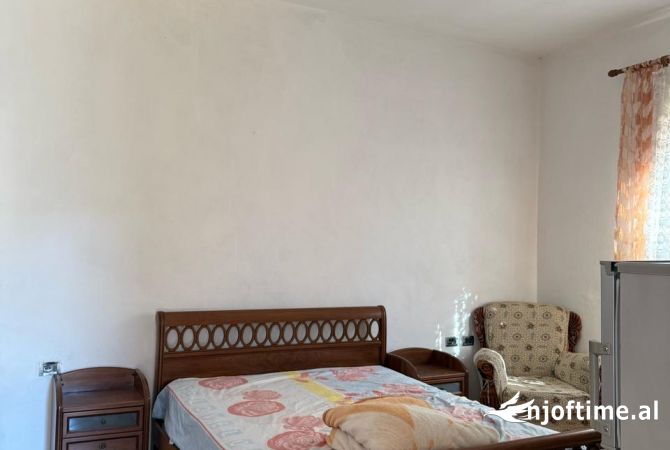 Shtepi me qera 1+1 ne Tirane - 250 Euro