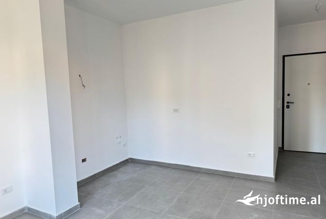 Shtepi me qera Apartament ne Tirane, 1+1, Mobilimi Bosh, pa mobiluar, Pagesa 450  Euro.