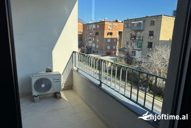 Shtepi me qera Apartament ne Tirane, 1+1, Mobilimi Bosh, pa mobiluar, Pagesa 450  Euro.