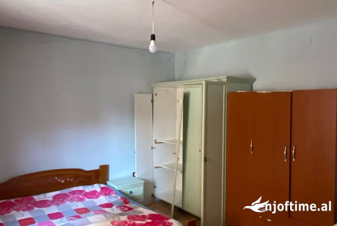 Shtepi me qera Shtepi Private ne Tirane, 1+1, Mobilimi E mobiluar, Pagesa 350  Euro.
