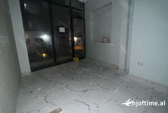 Ambient biznesi me qera 1+1 ne Tirane - 1,500 Euro